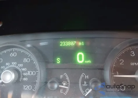 2007 Lincoln Town Car Signature Long Wheelbase z USA, uszkodzony, nr VIN 1LNHM85W37Y603535